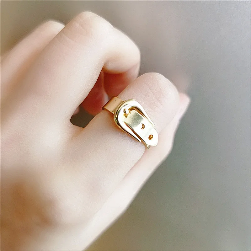 Кольца на палец с креативным металлическим ремнем золотого цвета для женщин