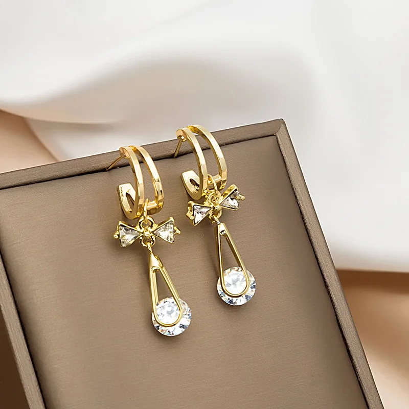 Серьги-булавки и бриллиантовые бантики из серебра 925 пробы | Украшения аксессуары