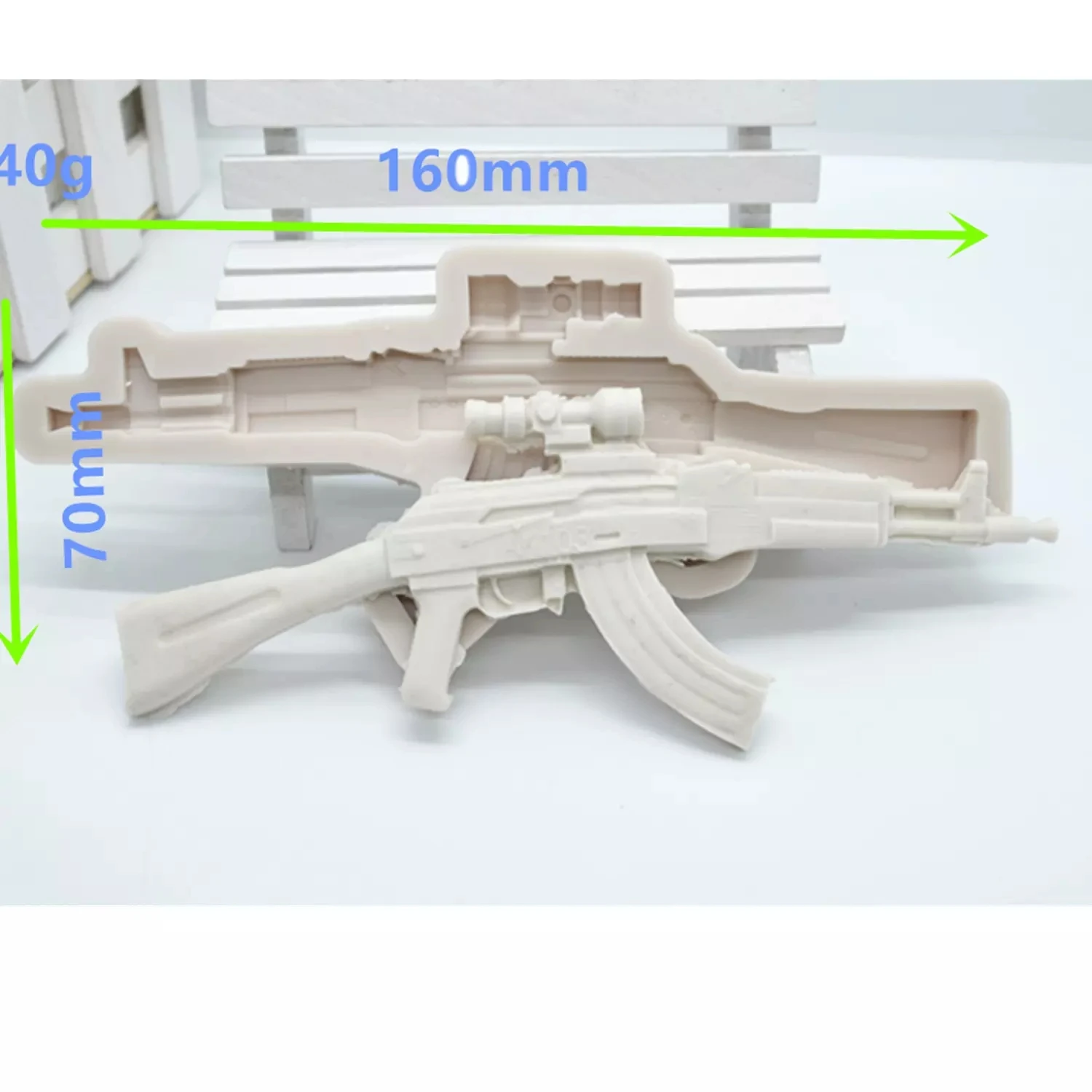 

3D MA41 Gun Shape Fondant Resin Silicone Mold for DIY Pastry Cupcake Cake Dessert Plaster Lace Decoration Baking Tool Kitchen