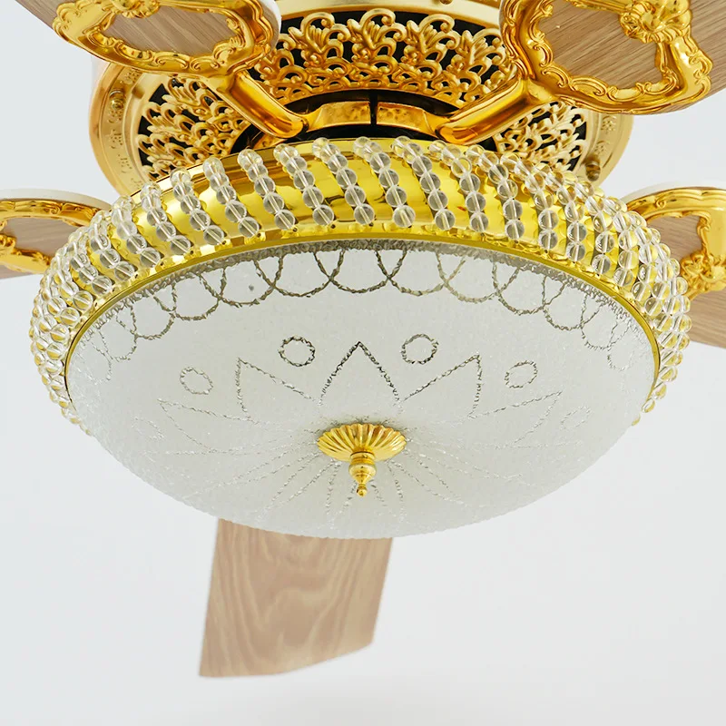 

52" European Decotation Ceiling Light With Fans and Remote Control E27 Bulds Iron or Wooden Blades Frequency Conversion DC Motor