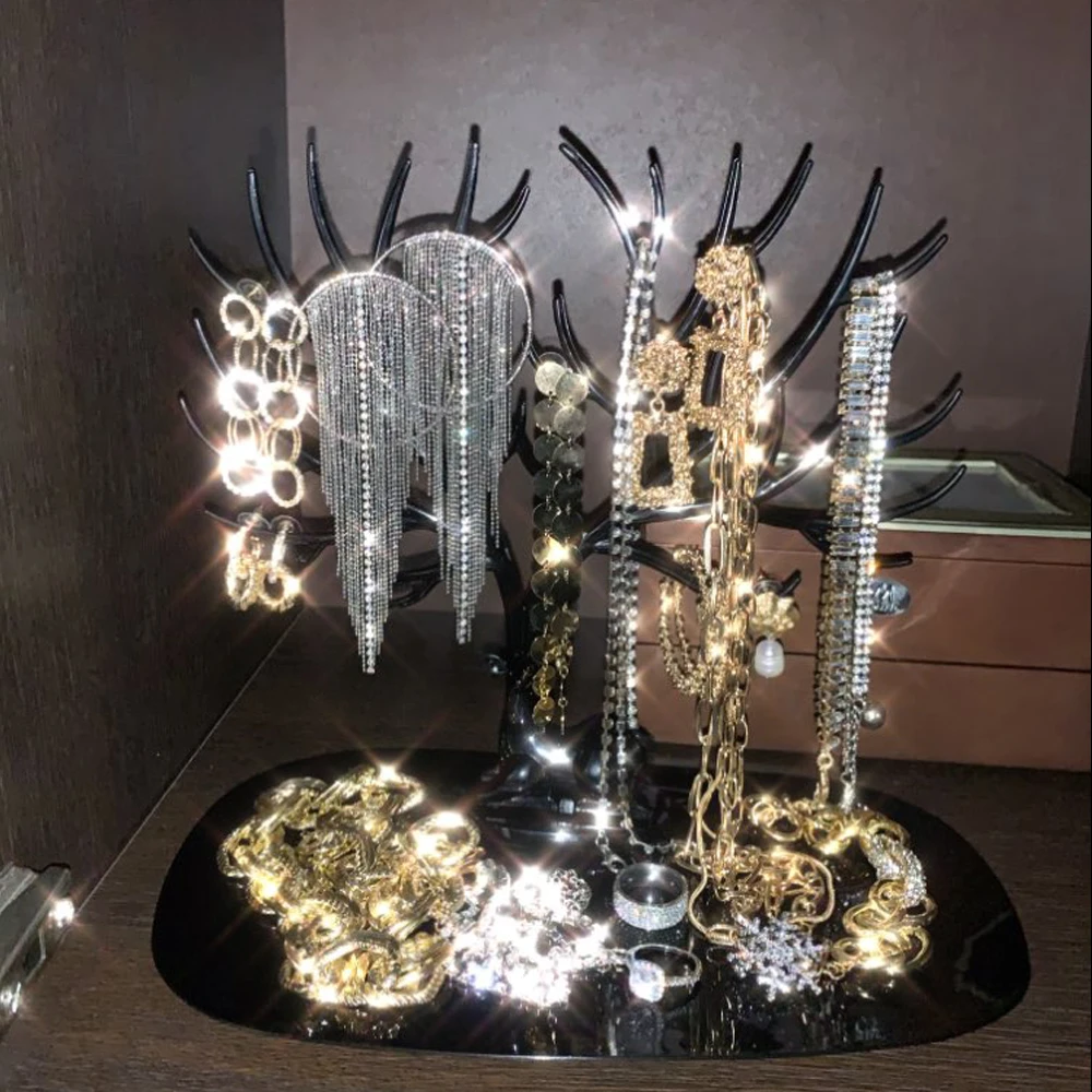 

Fashion Deer Head Jewelry Display Stand Jewelry Pendant Earrings Necklace Display Stand Organizer High Quality