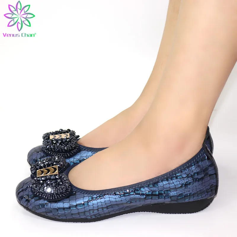 Мокасины женские из лакированной кожи плоская подошва бант квадратный носок