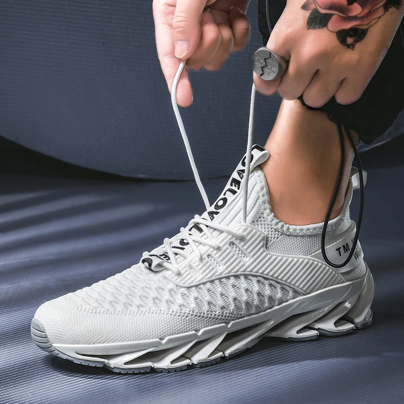 

New Blade Running Shoes for Men Antiskid Damping Cool Outsole Walking Trekking Leisure Summer Running Zapatills Sneakers