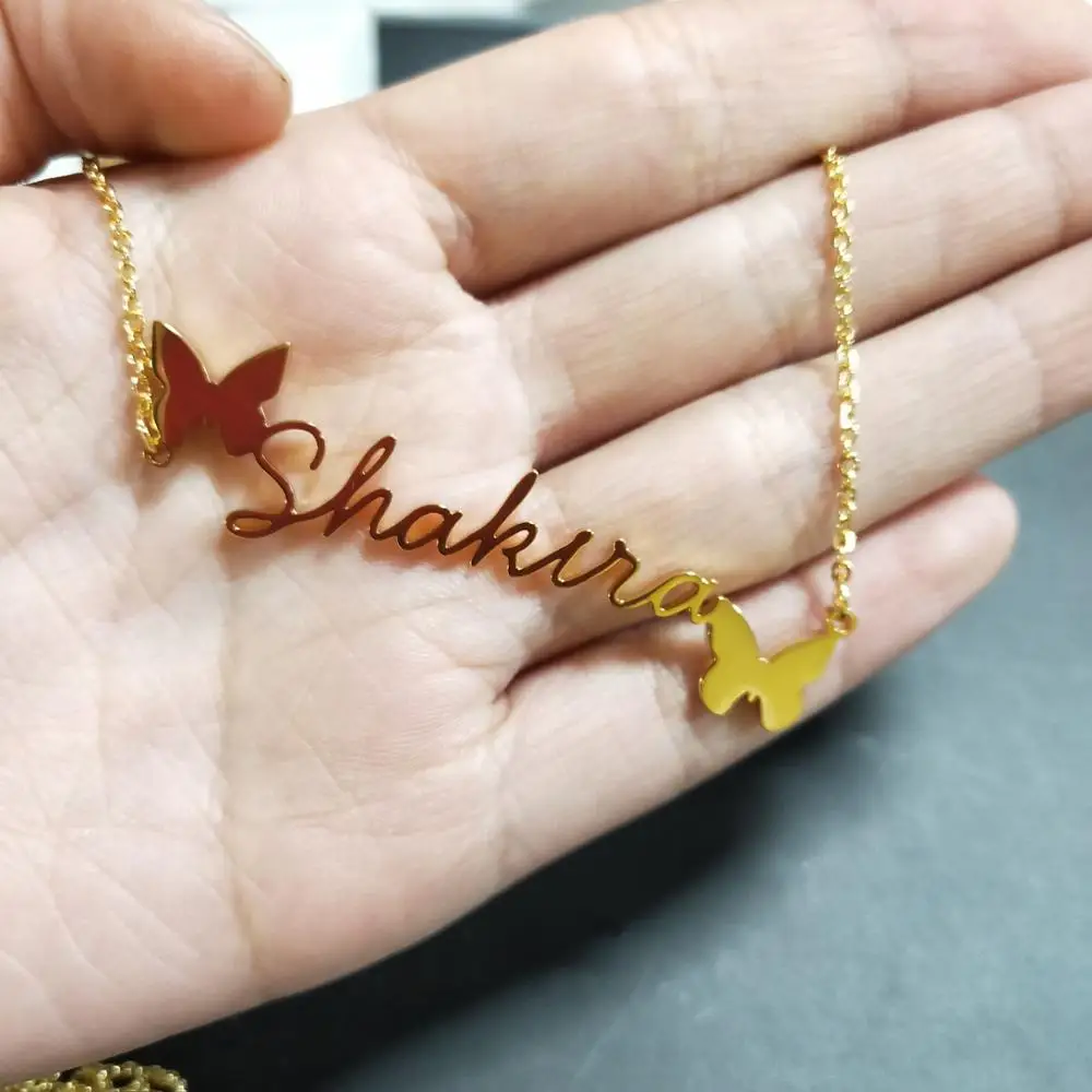 Цепь с плетением бабочка пользовательское имя ожерелье (женщины). Цвета: золотой
