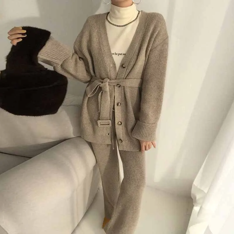 

Korea chic temperament V-neck single-breasted lace-up long-sleeved knitted jacket+high waist mop wide-leg pants and trousers set