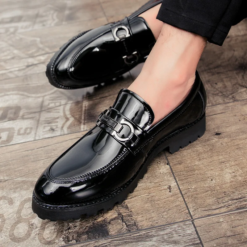 

Patent leather shoes for men formal shoes men classic coiffeur italian loafers men party shoes wedding dress erkek ayakkabi Fad