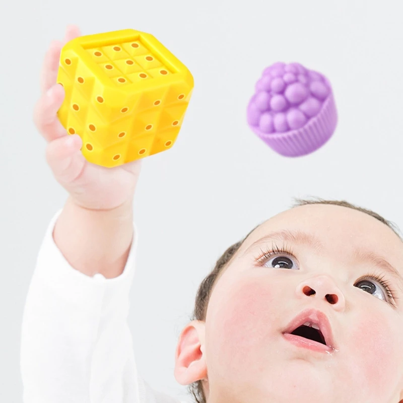 

D7WF 1PC Silicone Soft Squeeze Ball Soundable Textured Sensory Toys for Infant Baby Newborn Shape Matching Game Shaking Ball