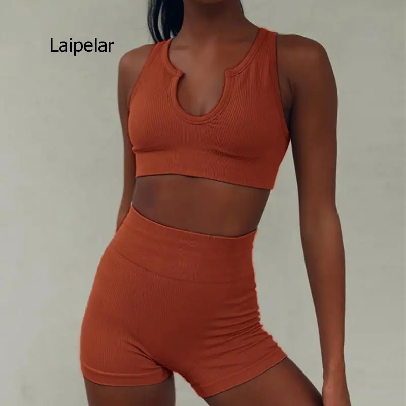 

2021 New Ins Style Fashion Seamless Knit Sexy Sports Short Sleeve Fitness Suit