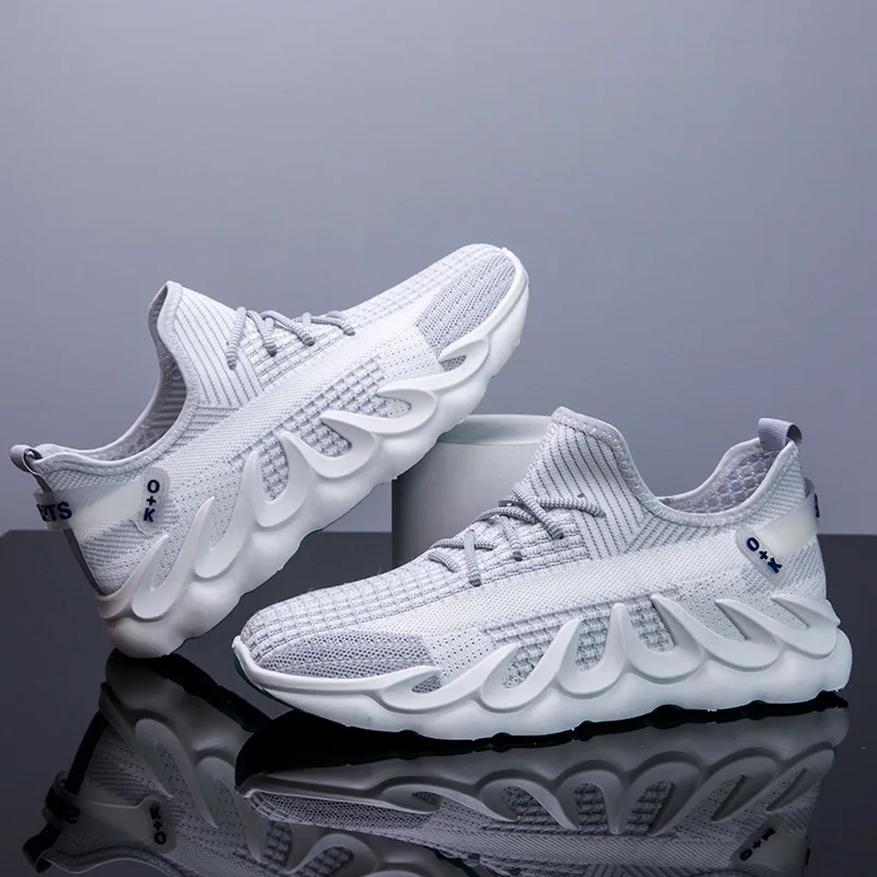 

Men's shoes 2021 autumn and winter new men's casual sports breathable thin section flying web men's shoes Botas Hombre