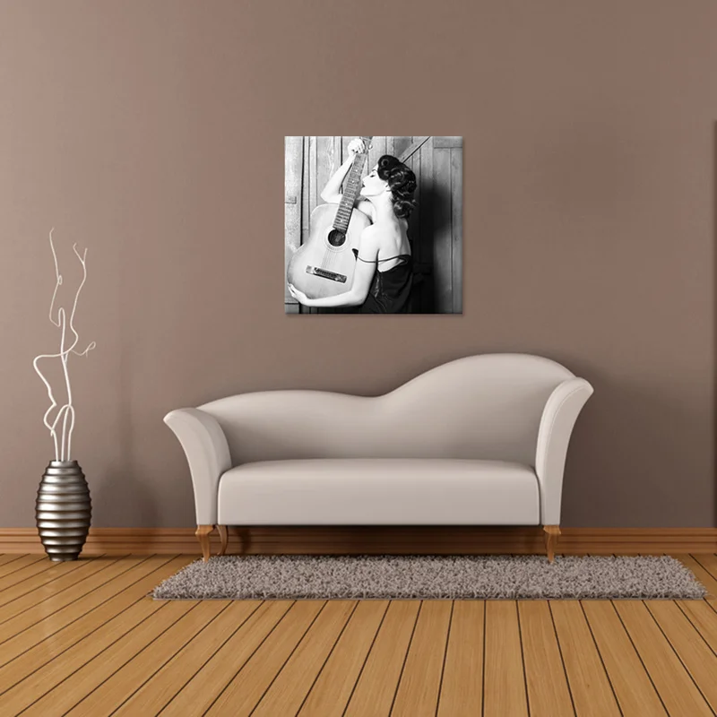Картина на холсте с изображением сексуальной леди гитарой настенный