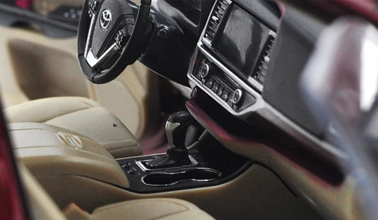 Exquisite gift 1:18 Toyota new Highlander alloy model,simulation die-cast metal collection decoration model,free shipping
