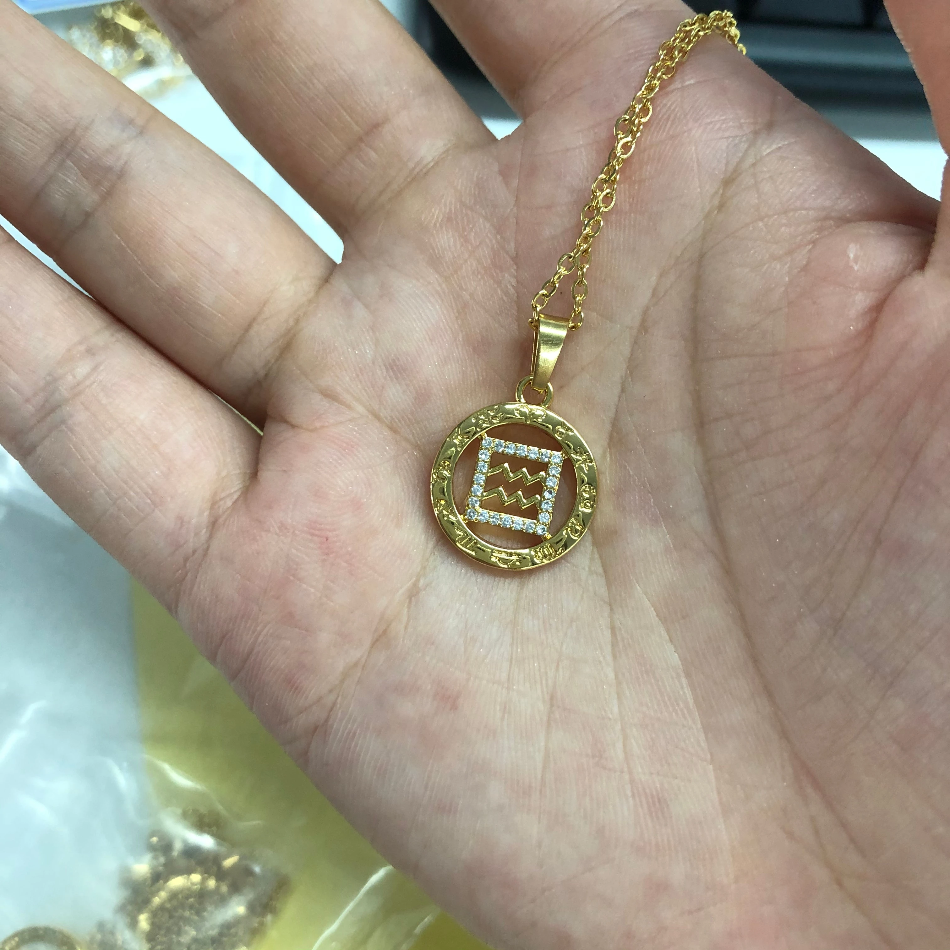 Ожерелье со знаками Зодиака 12 созвездий ожерелье для женщин Овен Лев оптовая