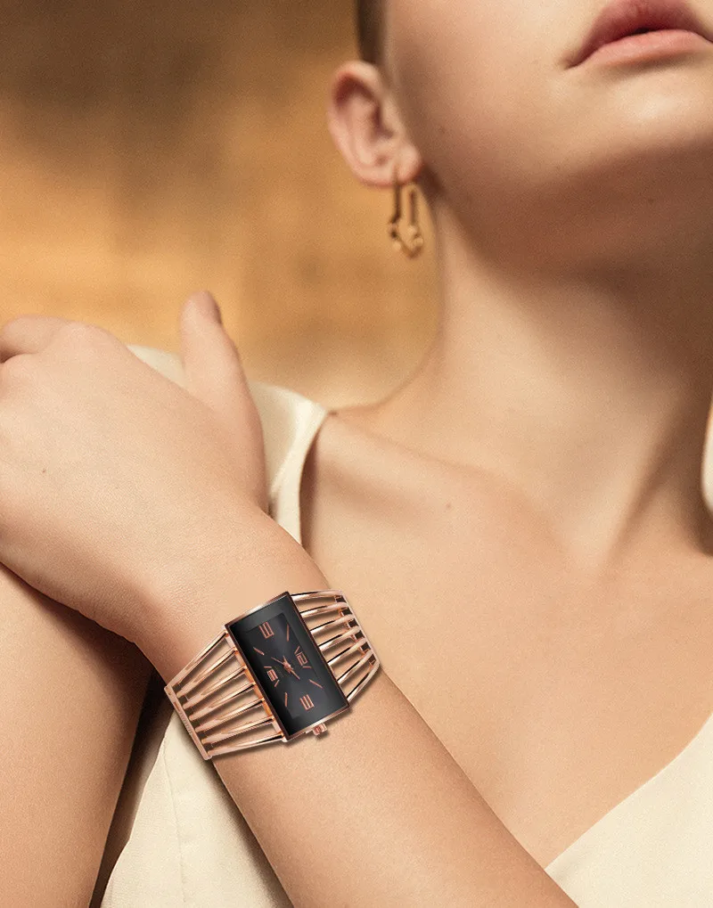 Часы наручные женские кварцевые серебристые качественные с браслетом на