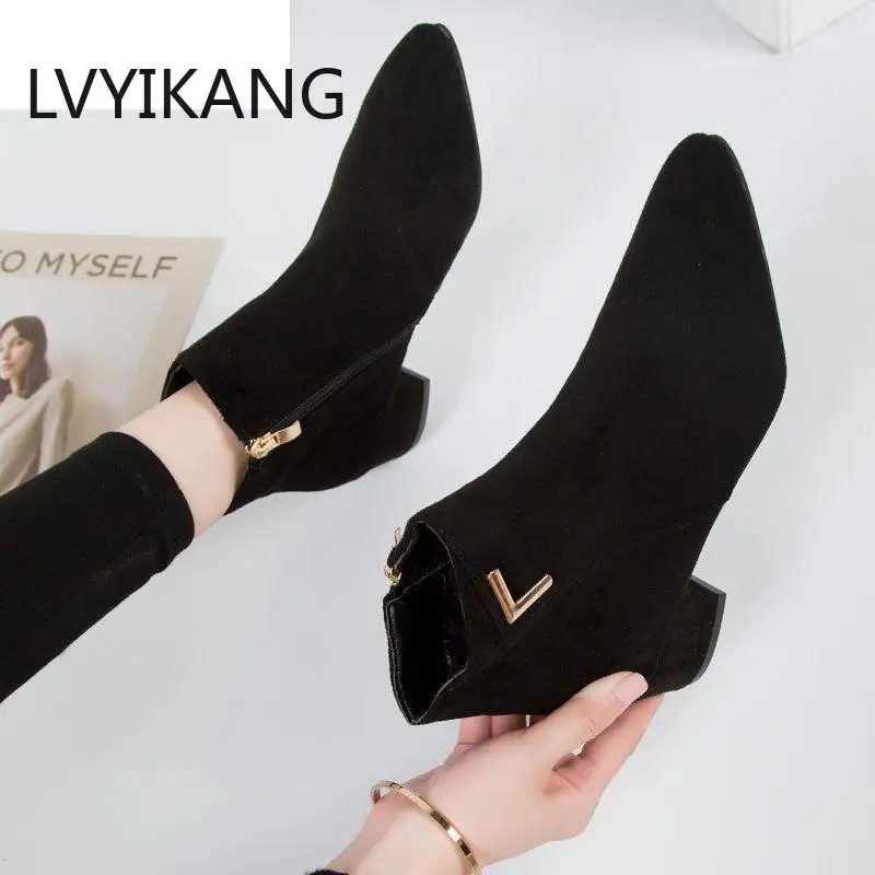 

Модные женские ботинки, повседневная кожаная обувь на низком каблуке, весенняя обувь, женские ботильоны с острым носком и резиновой подошвой, черные, красные женские ботинки