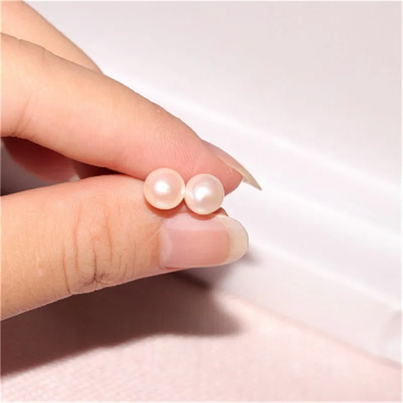 

Eleghant Natural Freshwater Cultured Pearl Stud Earrings For Women Jewelry 925 Sterling Silver Ear Post Earrings 7-8mm Dia.