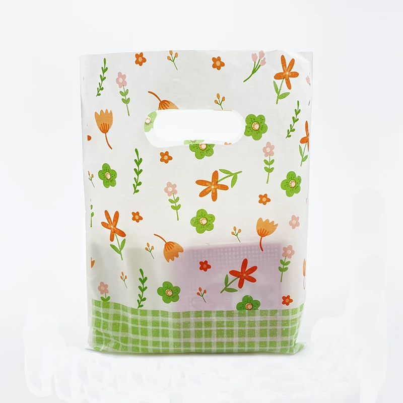 

100pcs Red Green Flower Pattern Plastic Handles Bag 15x20cm Green White Lattice Plastic Boutique Shopping Pouches With Handle