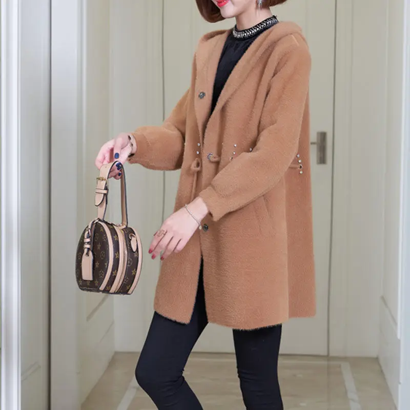 Цена Женский вязаный кардиган с капюшоном из меха норки, модный осенний свободный свитер с длинным рукавом, повседневные толстые однотонные жен...