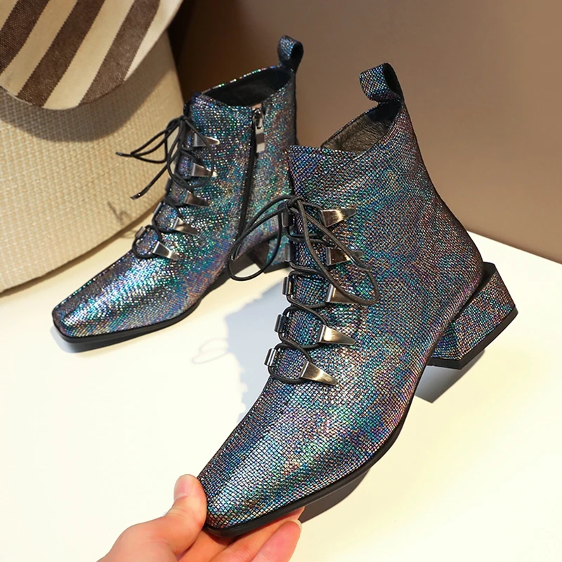 Женская обувь из овечьей кожи с металлической пряжкой Модные ботильоны Челси