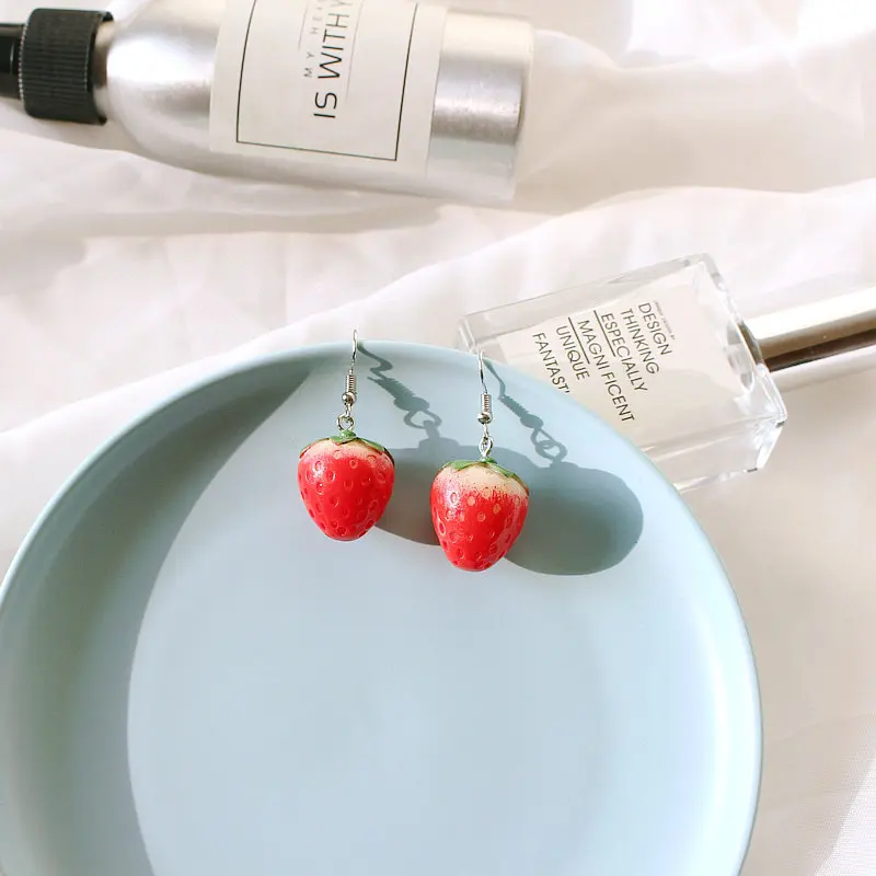 Japan South Korea Sweet Cute Simulation Strawberry Drop Earrings Fashion Girl Gift Fun Fruit Resin Women Ear Clip | Украшения и