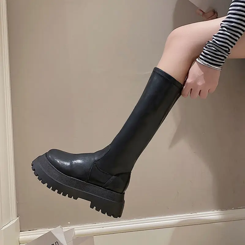 Женские ботинки Дамская обувь сапоги до середины икры на платформе нескользящая