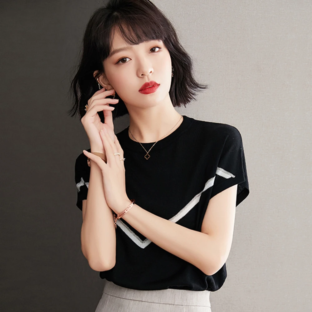 

Japan Style Summer 2021 Sweater Fashion Design Casual Temperament Color Contrast Splicing Bead Chain Round Neck Summer