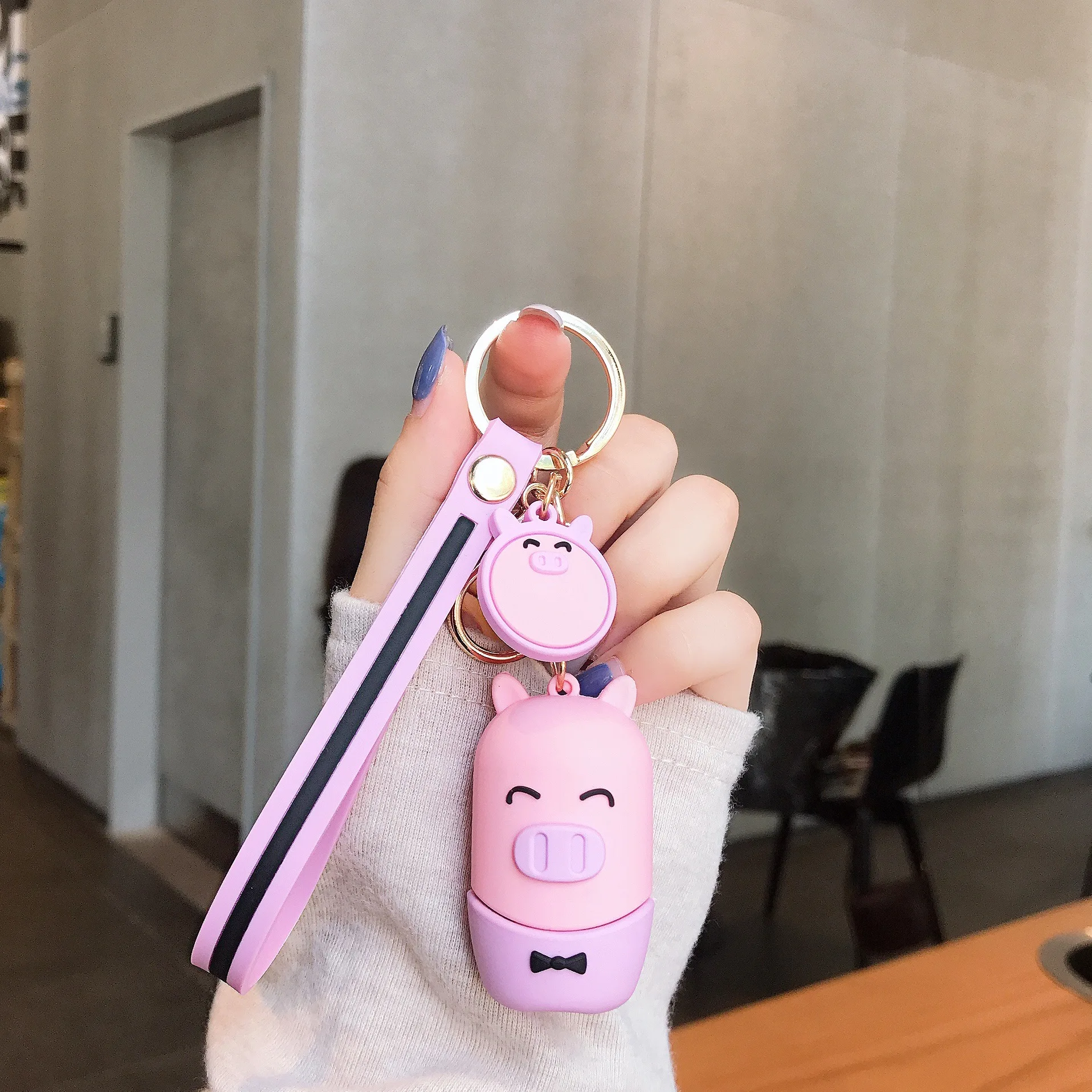 

Cartoon Couple Pill Doll Key Chains Cute Children Gift Backpack Accessories Keyring Fashionable Ladies Gift Car Keychain2021