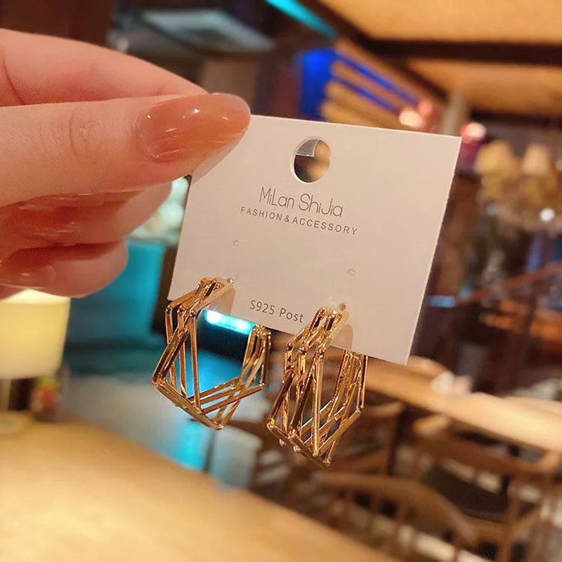 

South Korea new fund popular ear individual character fashionable temperament geometry form contracted star nail earring female