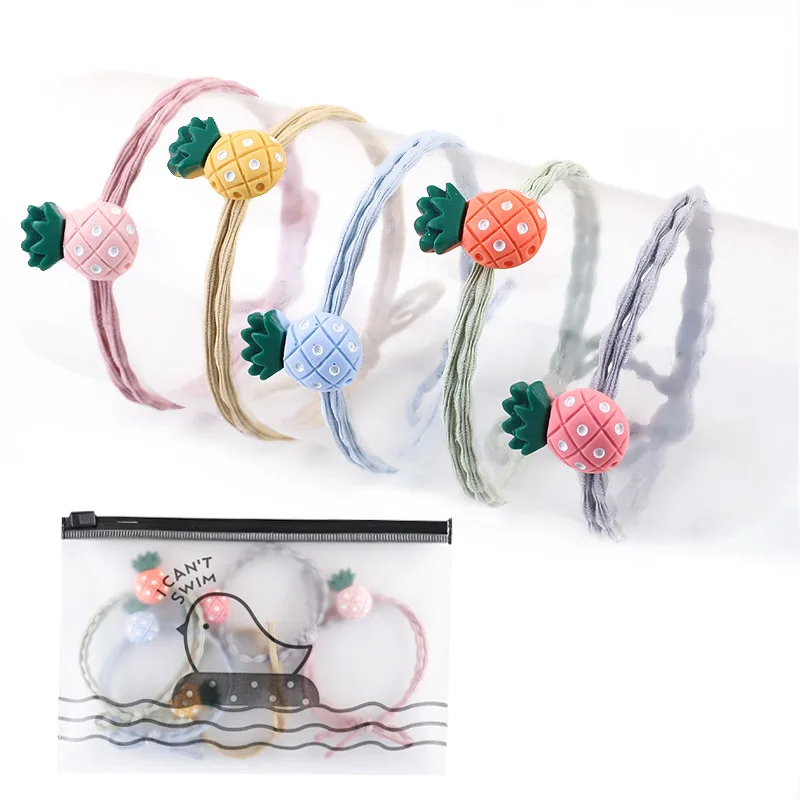 Контактные линзы популярных расцветок соответствующими закручивающейся коса