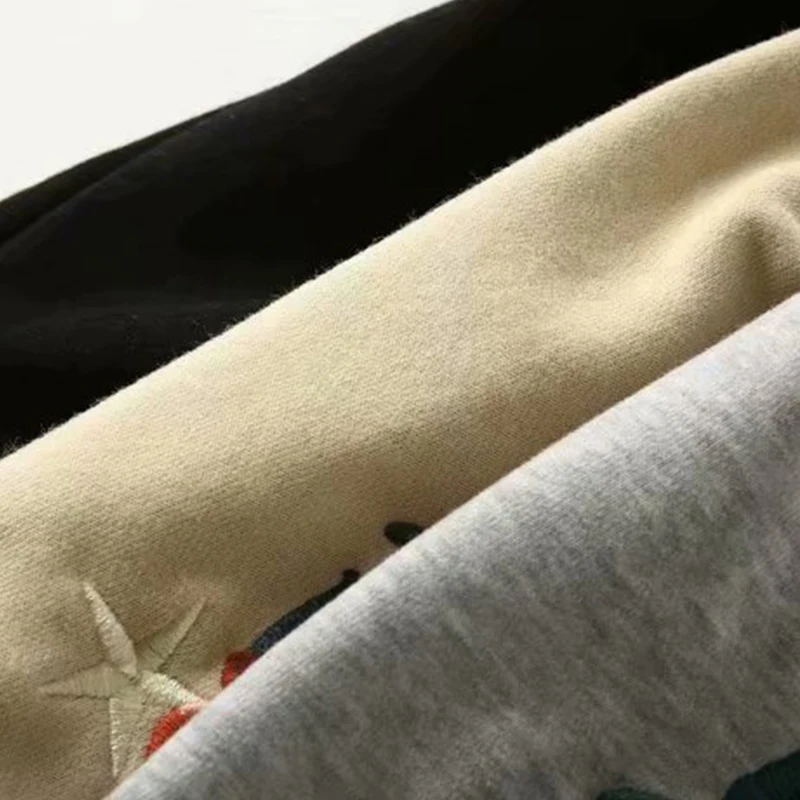 Осенняя утепленная женская модная короткая худи толстовки с вышивкой Женская