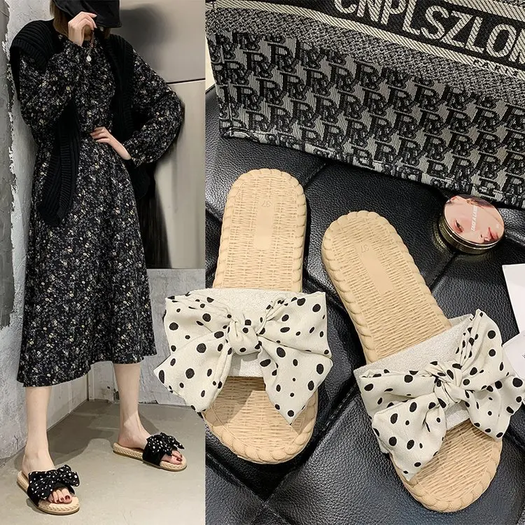 Новинка Женские шлепанцы с бантом Сезон лето Коллекция 2020 года Крутая обувь на