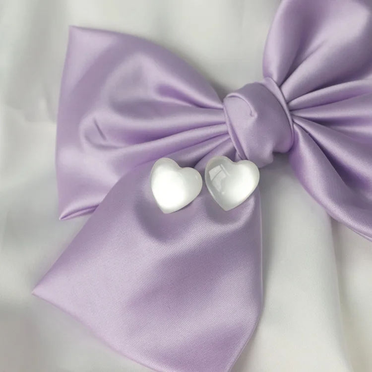 

Silver Needle French Simple Heart-shaped Stud Earrings Silver Opal Earrings Female Simple Temperament Korean Love