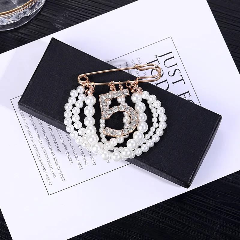 Женская Брошь с кисточкой и жемчугом брошь в Корейском стиле 5 буквами украшенная