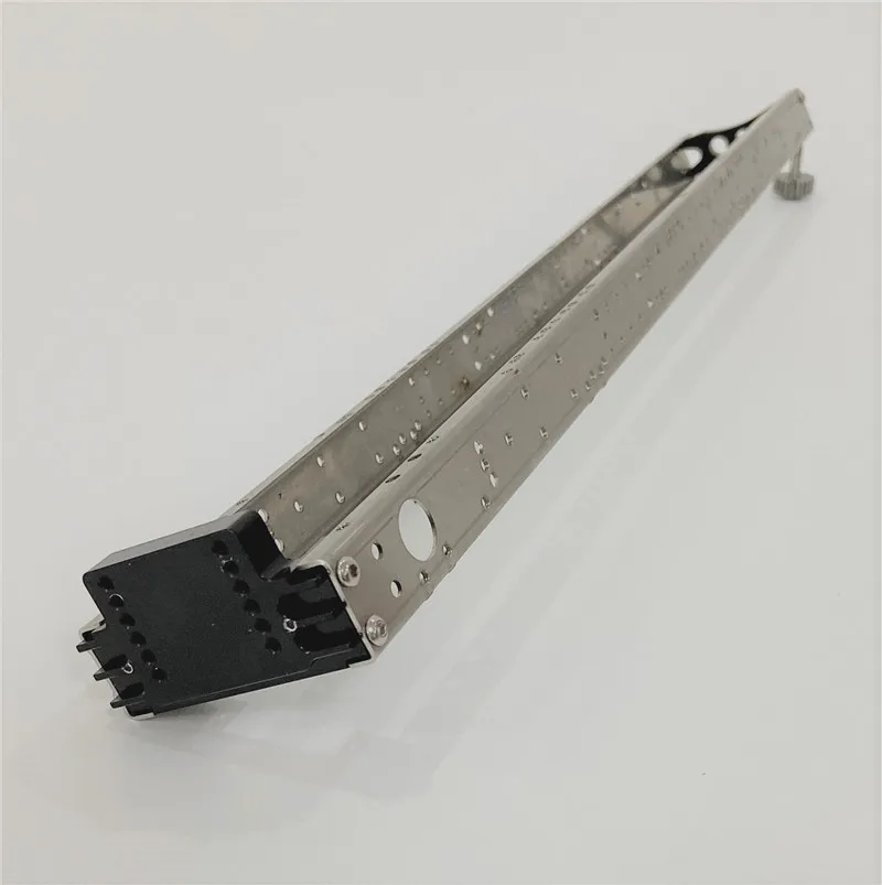 металлическая балка из нерж