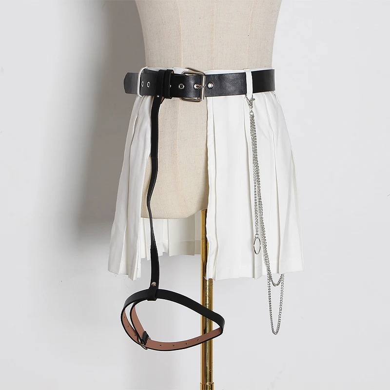 Женская плиссированная мини юбка TWOTWINSTYLE летняя белая с высокой талией и поясом