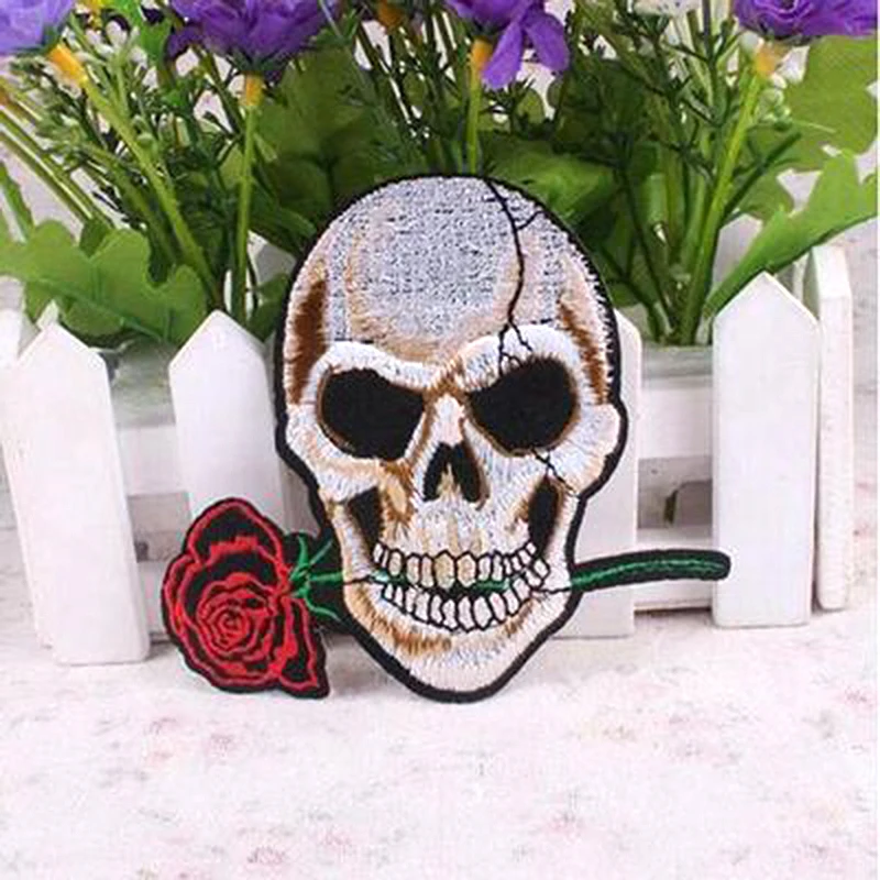 Вышитая нашивка в виде черепа и розы для курток наклейки одежды аксессуары