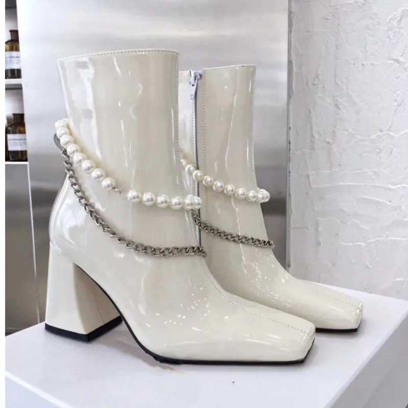 

Женские ботильоны с жемчужными цепочками; Черные и белые туфли-лодочки на массивном каблуке; Femmes Bottes; Сапоги до колена; Женская обувь для вып...