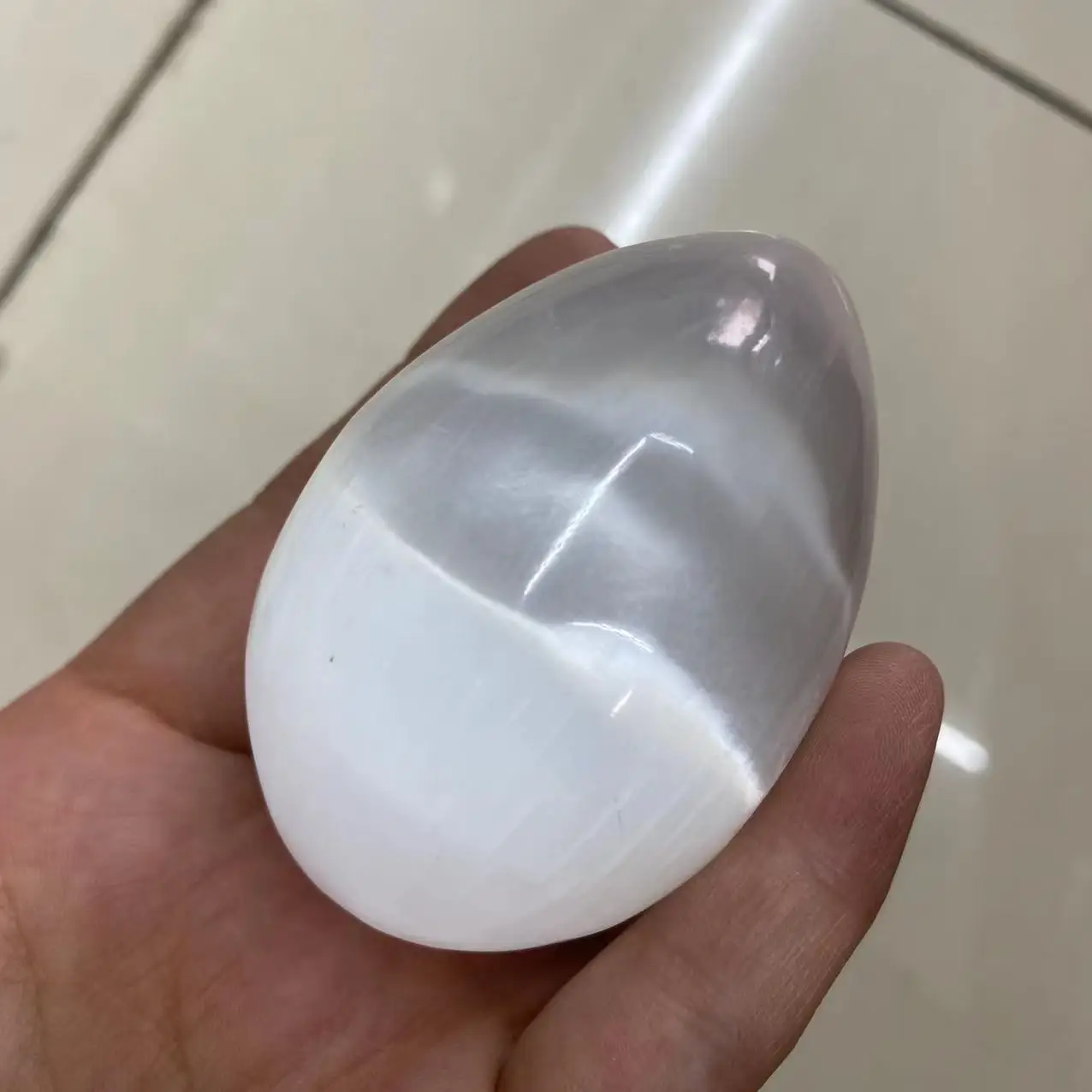 

Natural selenite Crystal Quartz Energy Egg Reiki Healing Room Decoration Gift 6cm