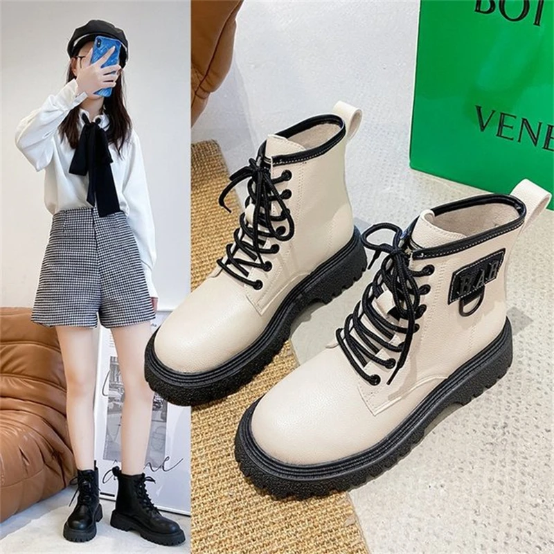 

Женские ботинки, новинка осень-зима 2021, ботинки мартинсы в британском стиле, ботильоны на шнуровке, студенческие ботинки в студенческом сти...