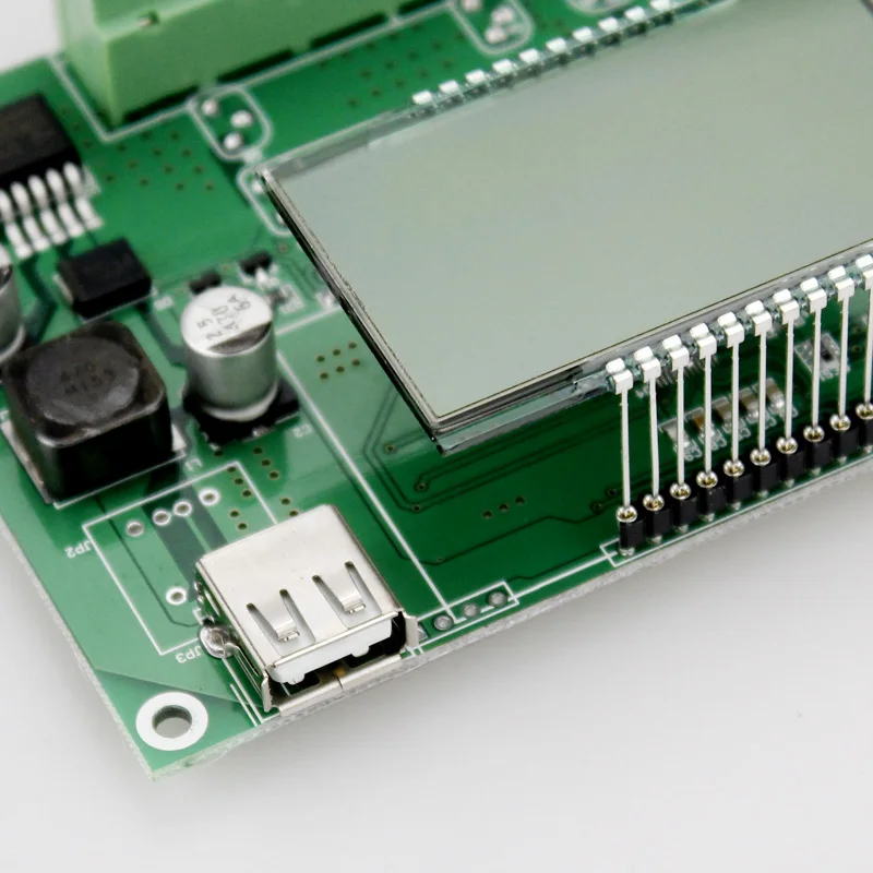 Контроллер заряда солнечной батареи 20 А с ЖК-дисплеем |