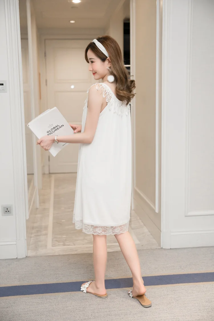 2020 Summer princess sweet condole lace belt breast cushion feminine sense sleeveless nightgown Smooth Lingerie for women | Женская