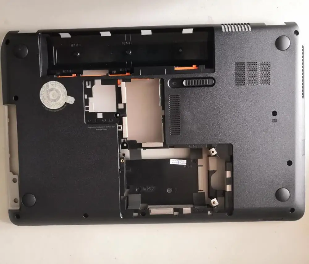 

Новая задняя крышка для HP Envy DV6