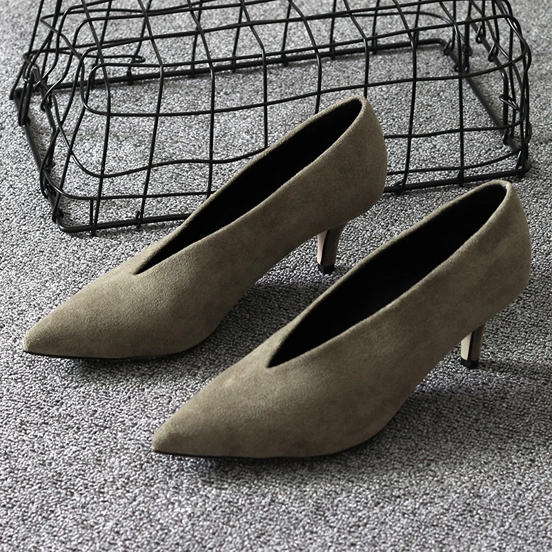Женские туфли с острым носком на тонком каблуке тонкие глубоким V-образным