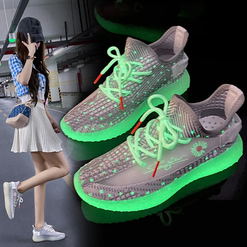 

New Luminous Daisy Sneakers Women Air Mesh Lace up Night Glowing Sport Walking Fashion Cool Fluorescence Outdoor Flying Shoes
