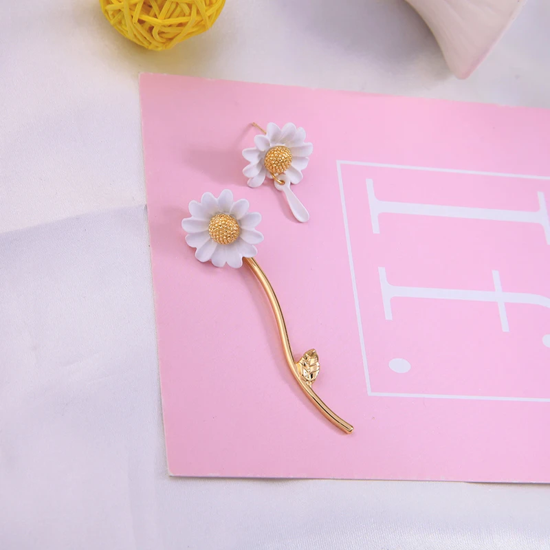 Эмаль маргаритки цветы Ювелирные наборы Асимметричные Висячие серьги золотой