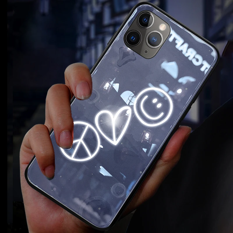 Умный светящийся чехол X-it для iPhone 11 Pro Max цветной стеклянный со смайликом |