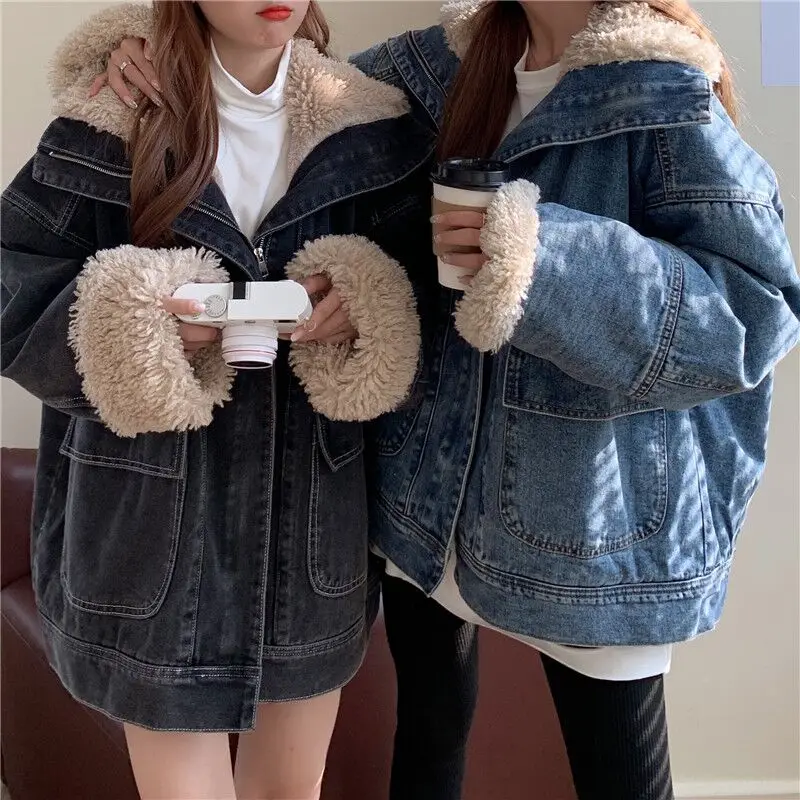 

Женская куртка в стиле ретро жареная уличная джинсовая куртка из овечьей шерсти Женская Зима 2021 Новинка сетчатая красная дикая свободная Т...