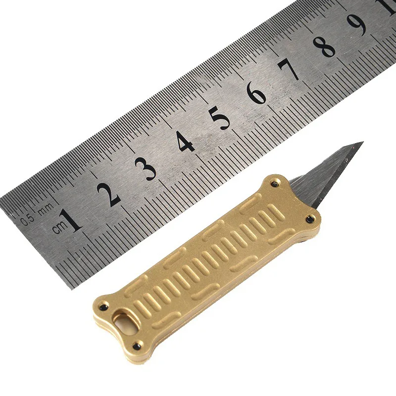 EDC Multipurpose Pocket Cutter Keychain Multifunctional Multi Tool Camping Outdoor Pare Peeler Portable Metal Cutlery Survival T