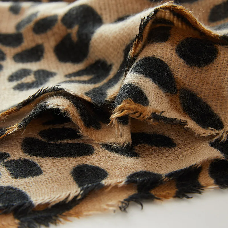 

Europe Autumn Winter Women Leopard Scarf Long Large Ring Scarves Wraps Street All Match Warm Pashmina Soft Shawl Accessories