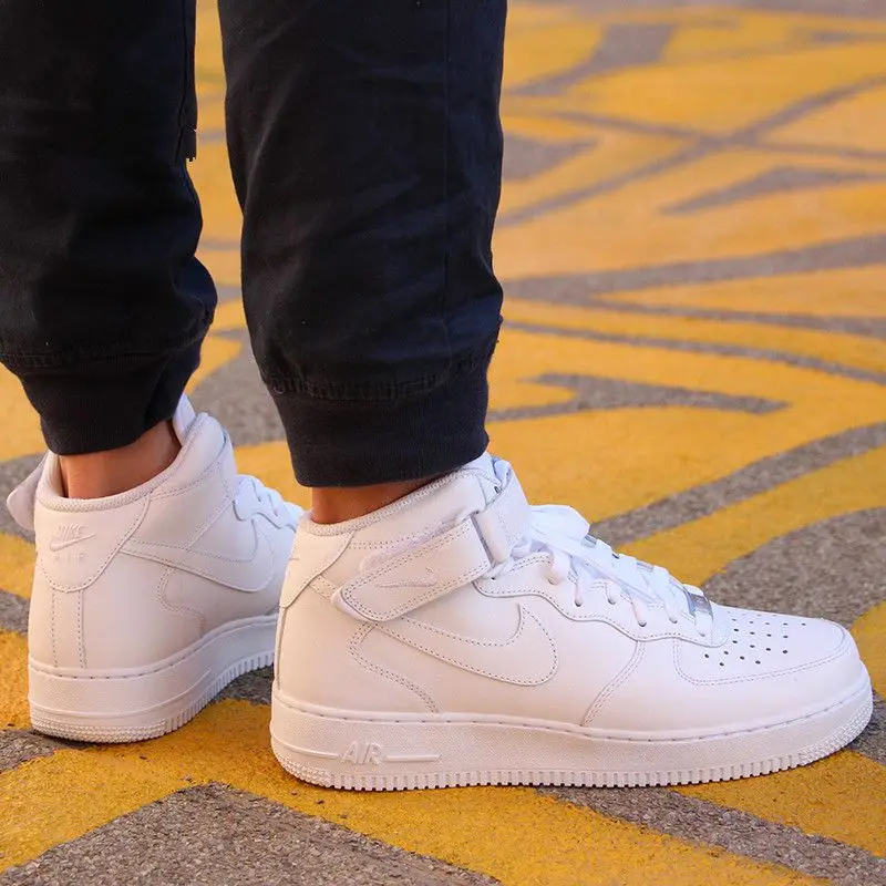 

Original AF1 AIR Basketball shoes Men Women Skateboarding Shoes Wear Resistant Sports Shoes Outdoor 1'07
