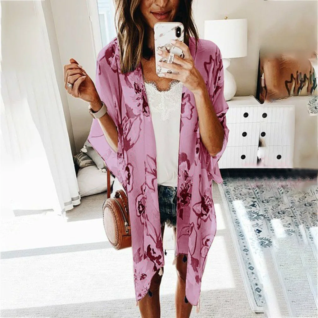 Длинная женская рубашка с коротким рукавом и цветочным принтом асимметричный